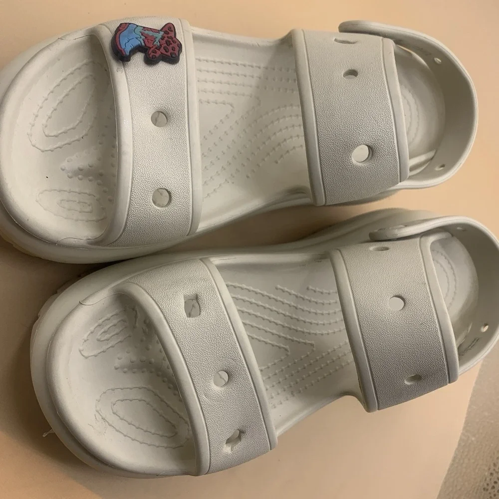 Crocs Classic Mega Crush Sandal Women's Thick Soled Chunky Sandals Beige Size 8